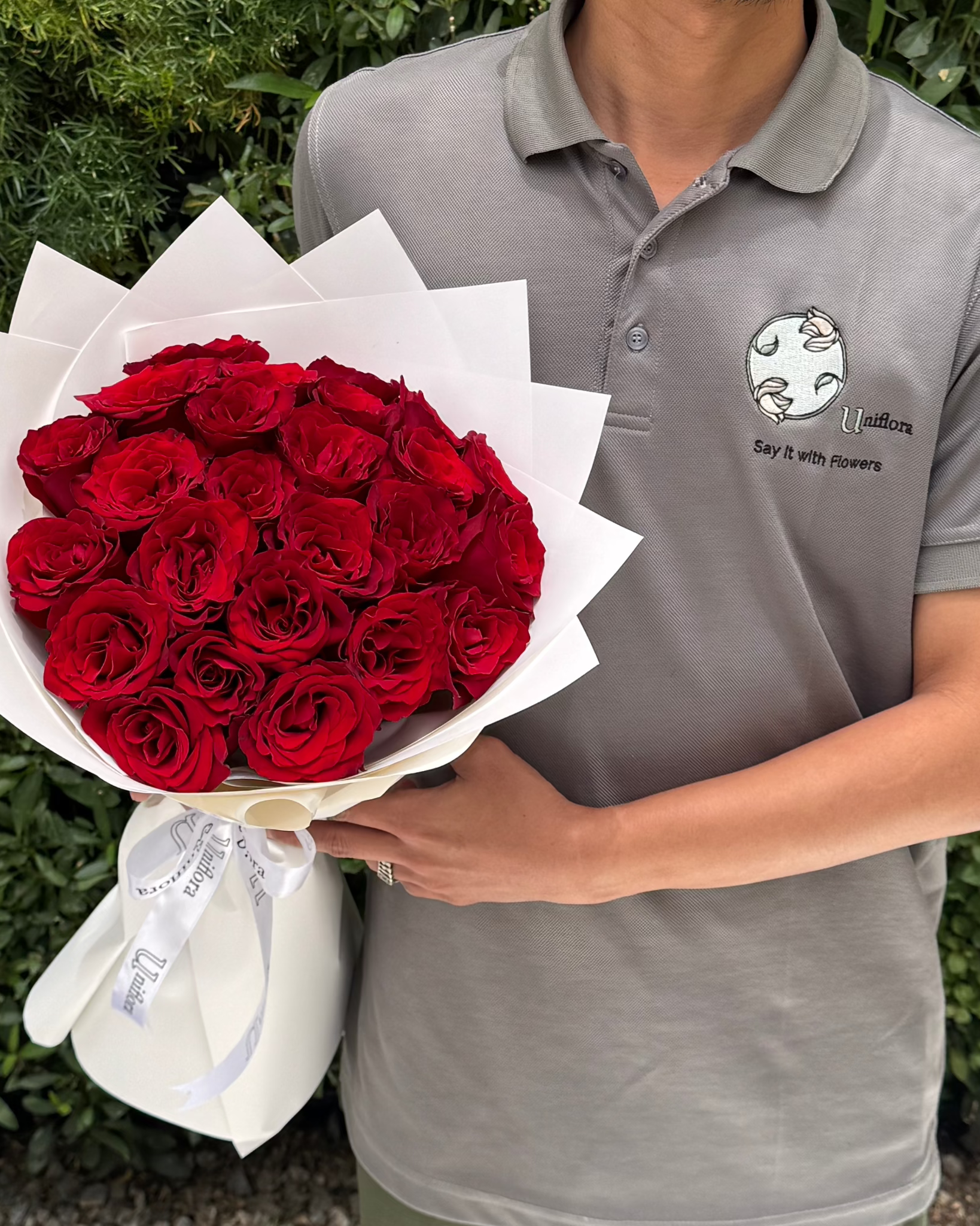 25 Red Roses bouquet, 25 red roses bouquet, from Uniflora Dubai