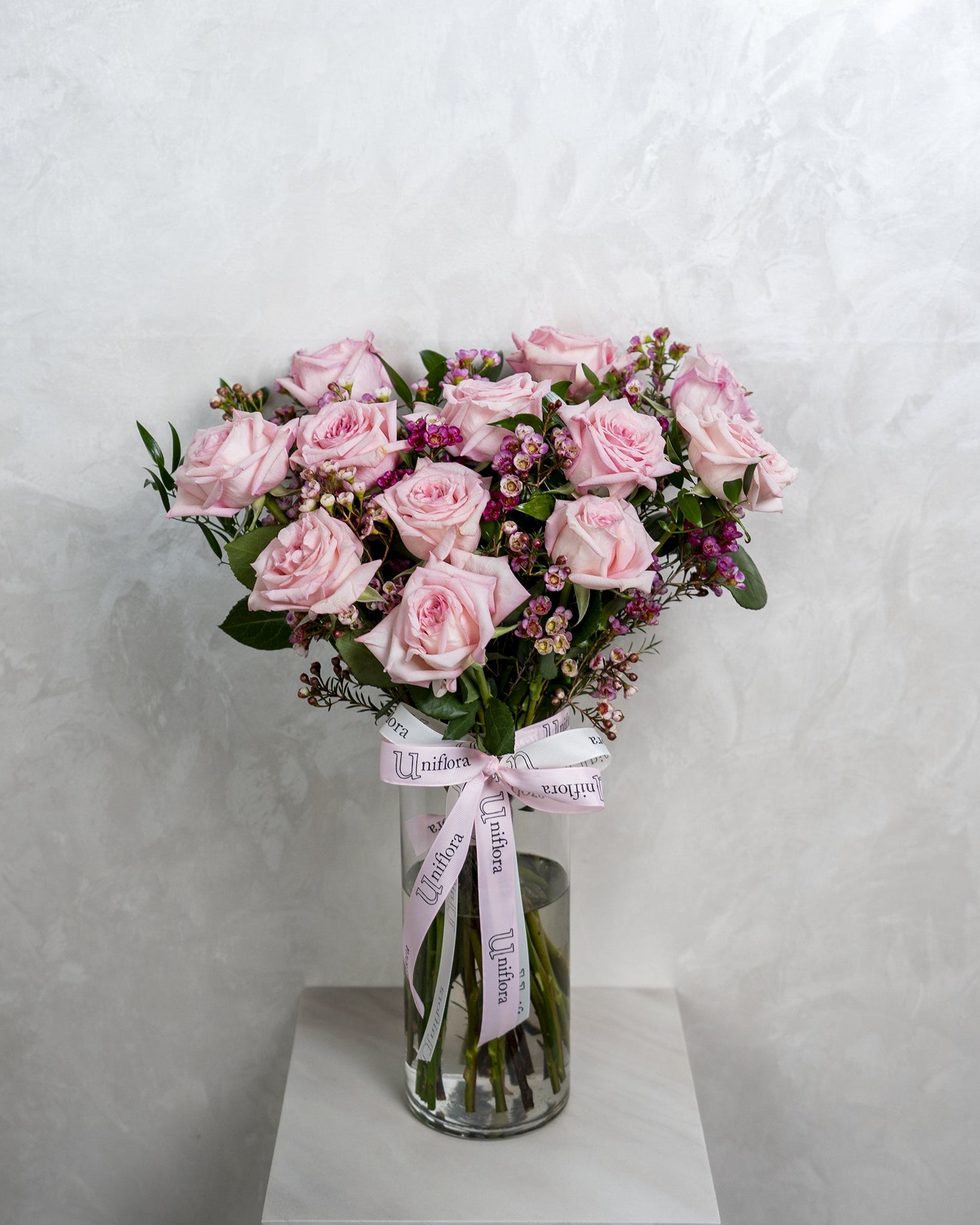 Classic Roses in Vase - Uniflora