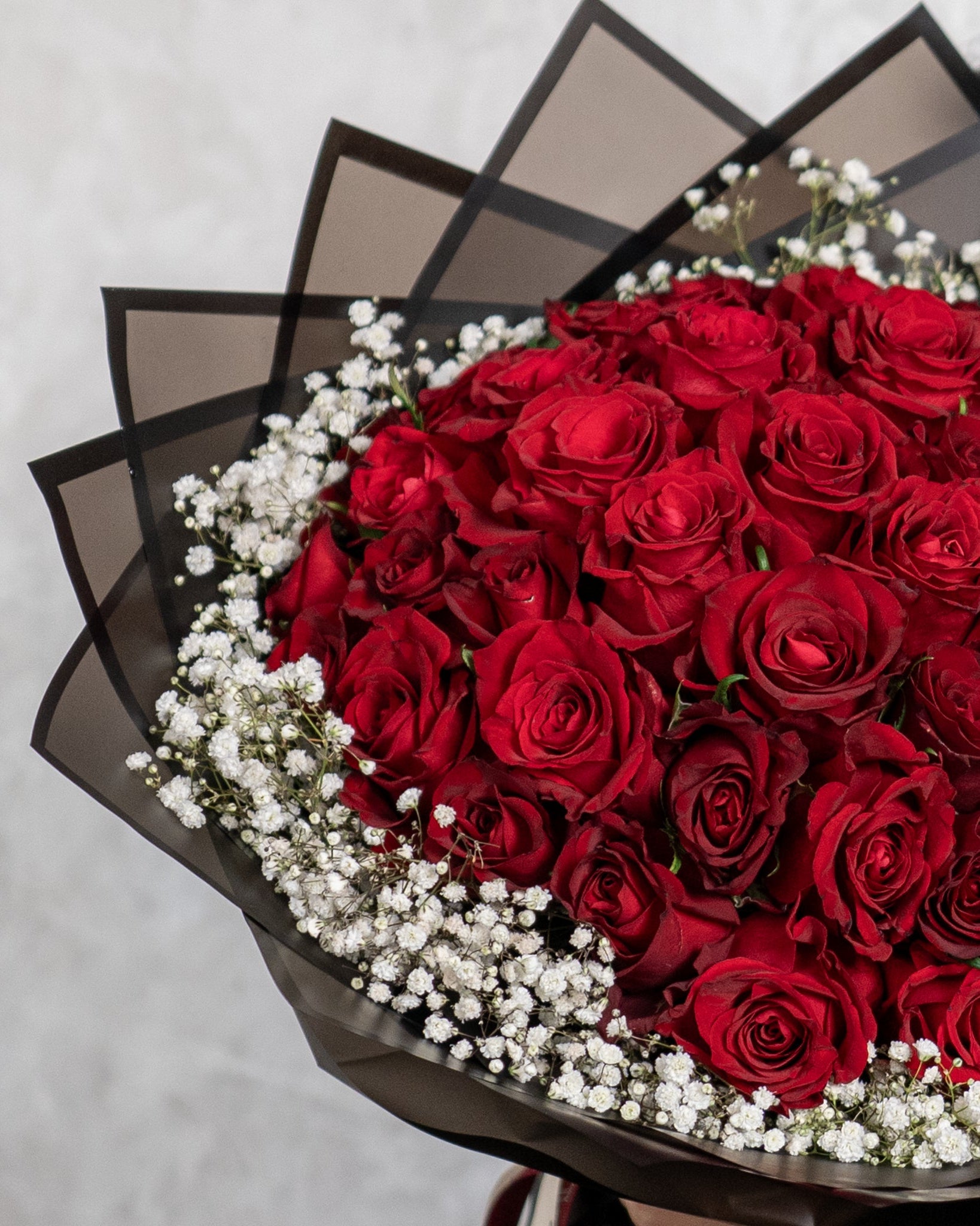 Lovestruck Red Roses - Uniflora