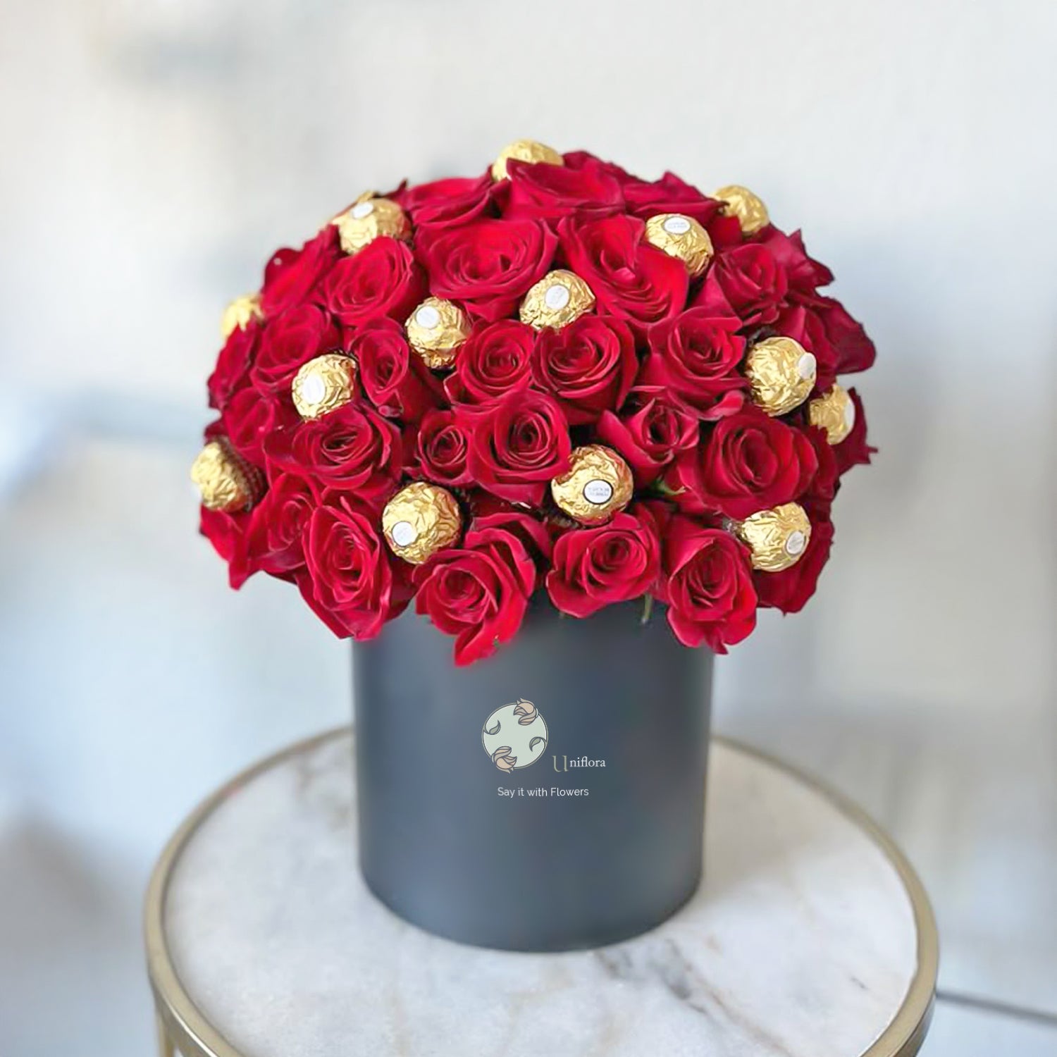 Luxury box Roses with Chocolates - Uniflora