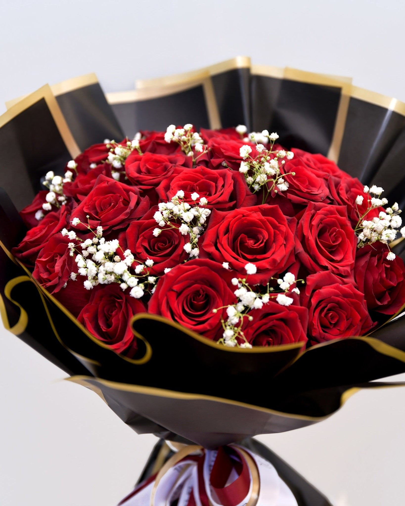 Red Roses Velvet Bliss - Uniflora