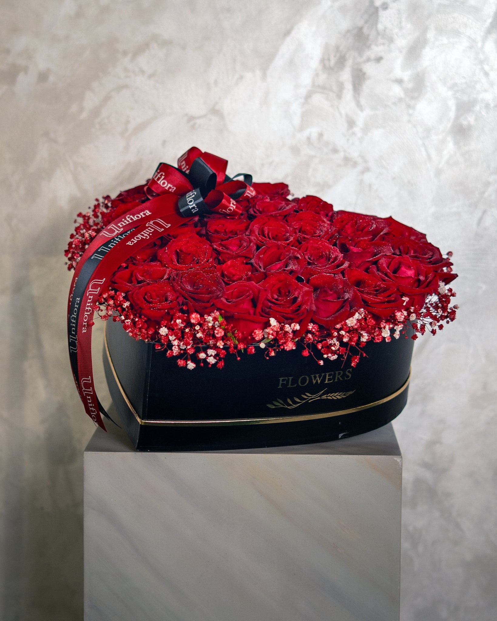 Red Roses Velvet Heart - Uniflora