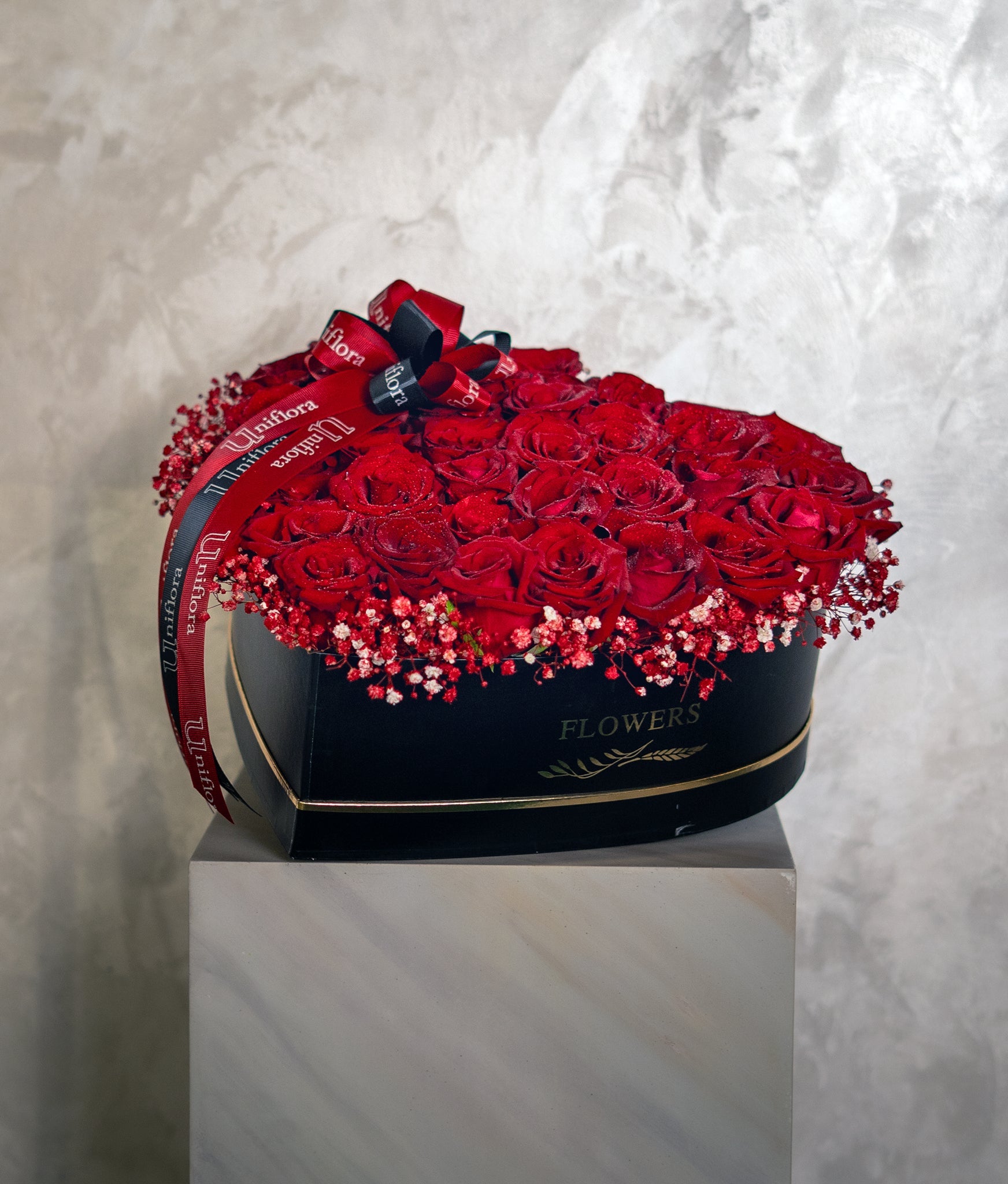 Red Roses Velvet Heart - Uniflora