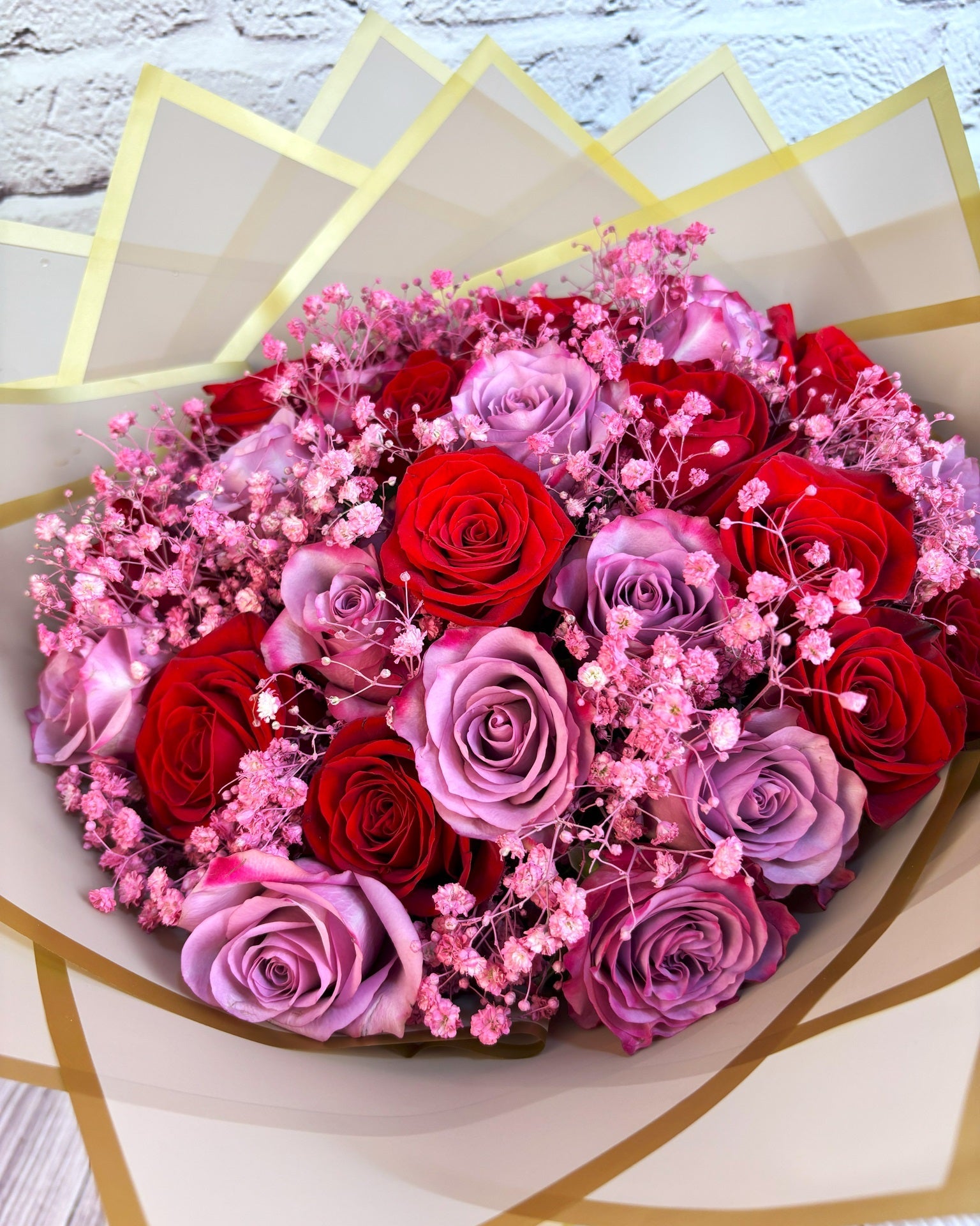 So Demure Roses - Uniflora