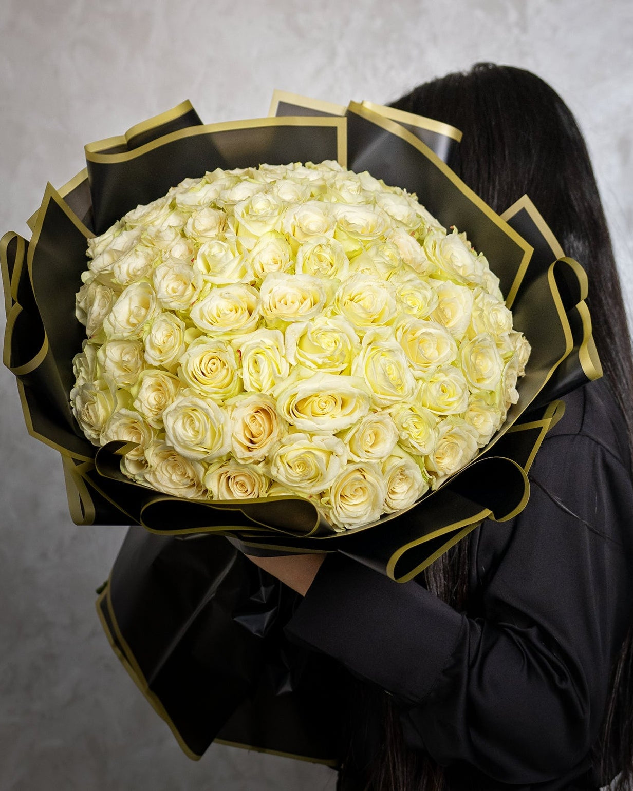 White Roses Charm - Uniflora