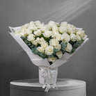50 White Roses Grande - Uniflora