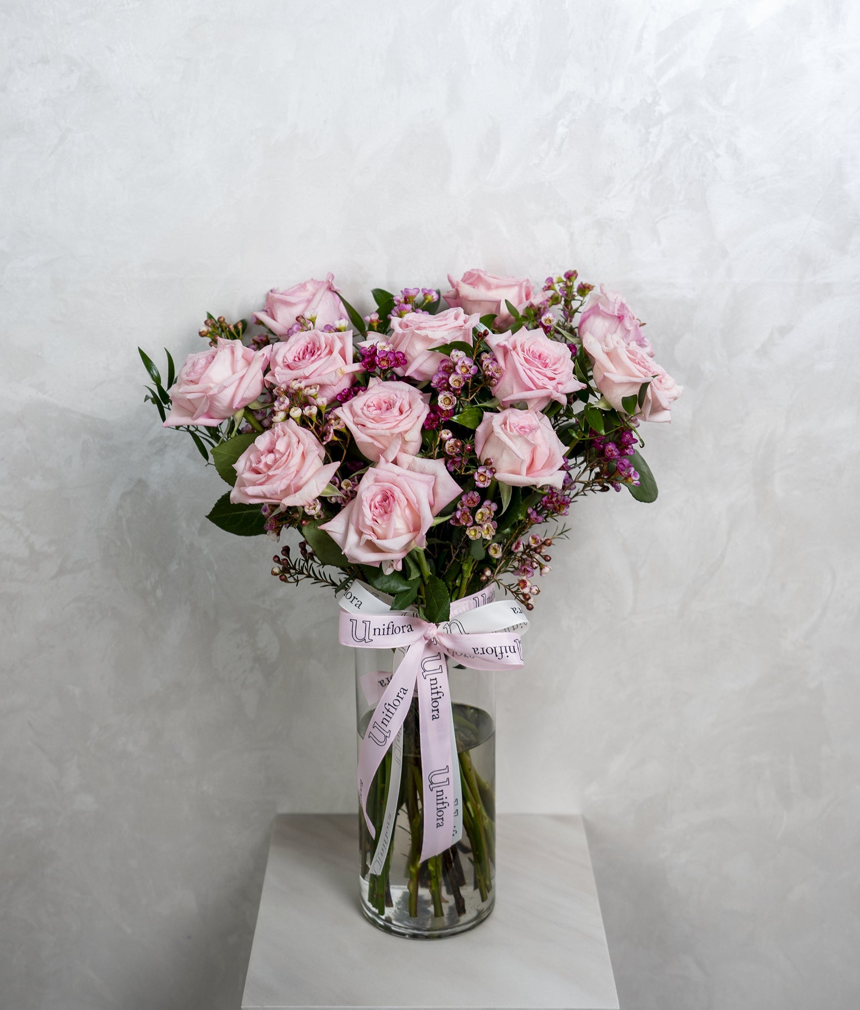 Classic Roses in Vase - Uniflora