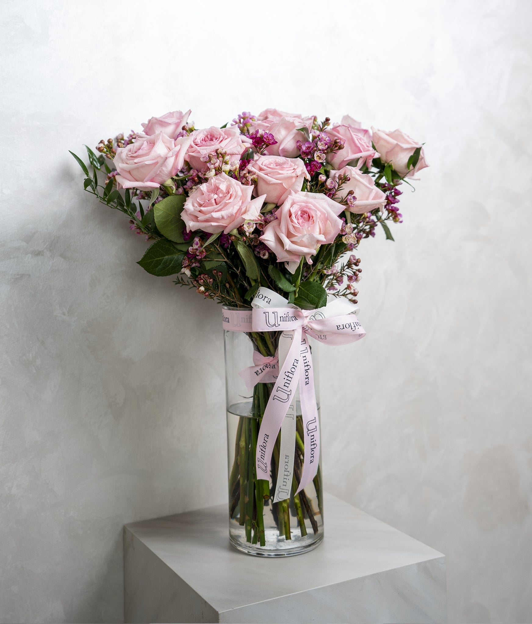 Classic Roses in Vase - Uniflora