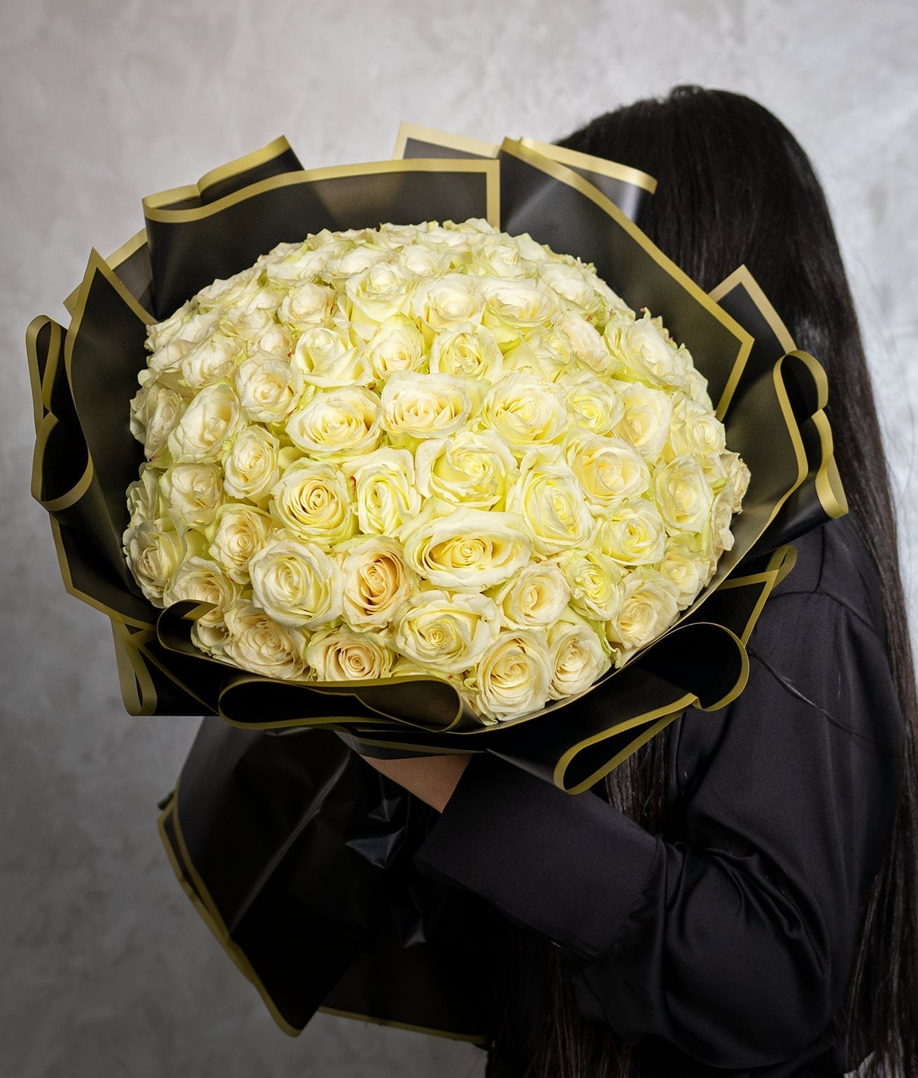 White Roses Charm - Uniflora